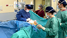 Rewolucja w elbląskim szpitalu. Nowoczesny robot już operuje Rewolucja w elbląskim szpitalu. Nowoczesny robot już operuje